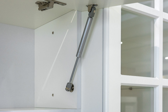 Ливерпуль Шкаф навесной, цвет ясень ваниль/белый, ШхГхВ 140х31,4х35 см.