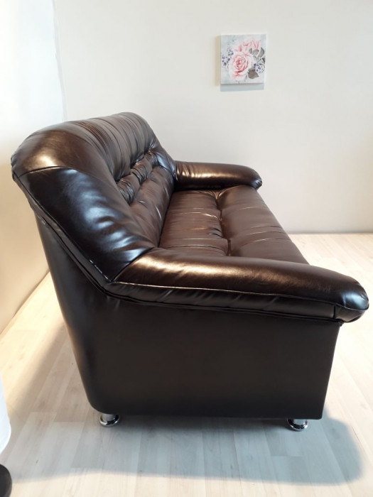 Диван Карелия 3- х местный, коричневый