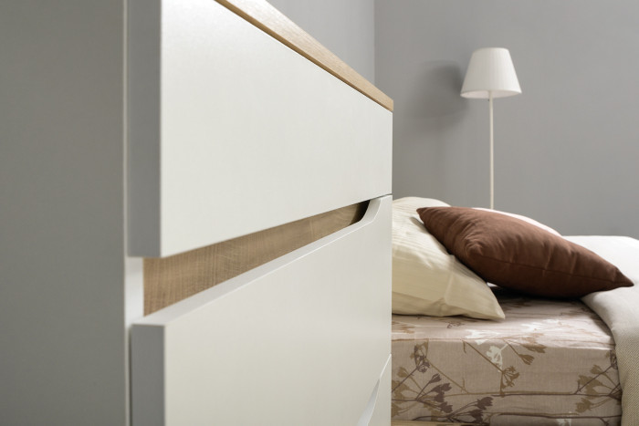 Муссон 13.97 Комод + 16.03 Тумба, цвет белый/дуб эндгрейн элегантный, ШхГхВ 133х39,4х92,6 см., четыре выдвижных ящика, ручки-вырезы, НЕ универс. сб.